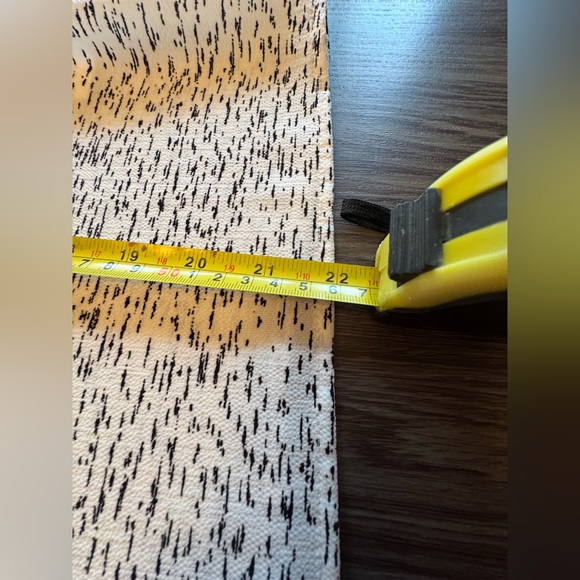 Rose & Olive White and Black Boxy 3/4 Sleeve Blouse - Picture 9 of 9